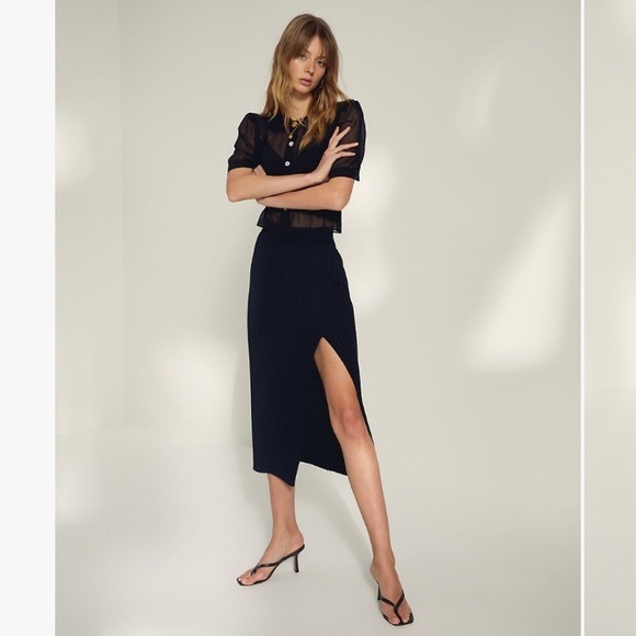 Wilfred Dresses & Skirts - Aritzia Knit Slit Skirt - Black size small BNWT